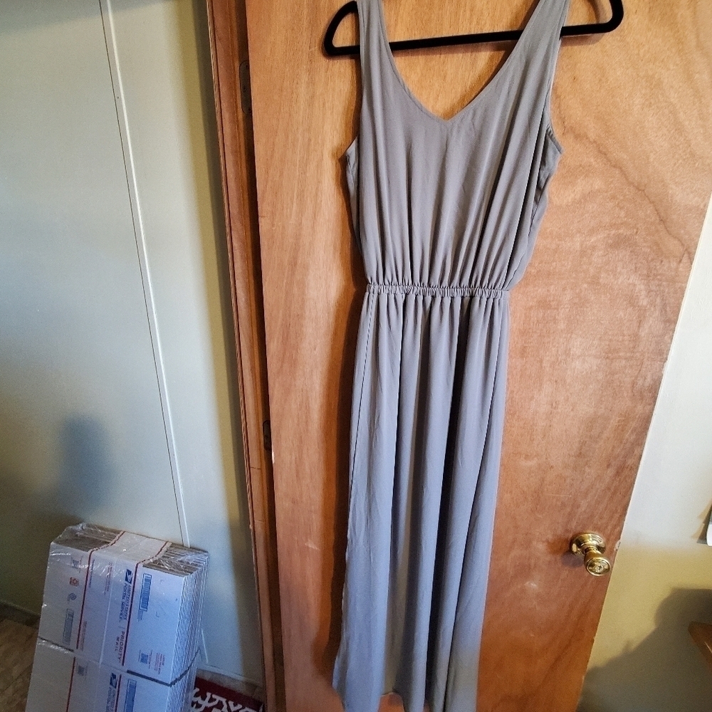 Show Me your Mumu. KENDAL maxi dress. Sz med. Soft charcoal crisp. Sleeveless - Picture 4 of 9